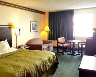 Red Carpet Inn and Suites Carneys Point - Carney's Point - Schlafzimmer