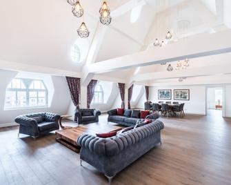 Úttö Luxury Suites - Budapest - Living room