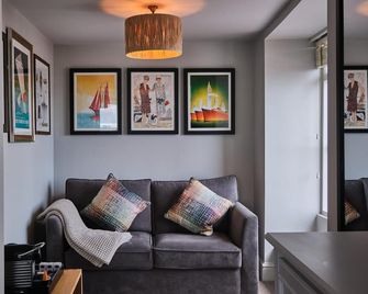 The Seagate - Bideford - Living room