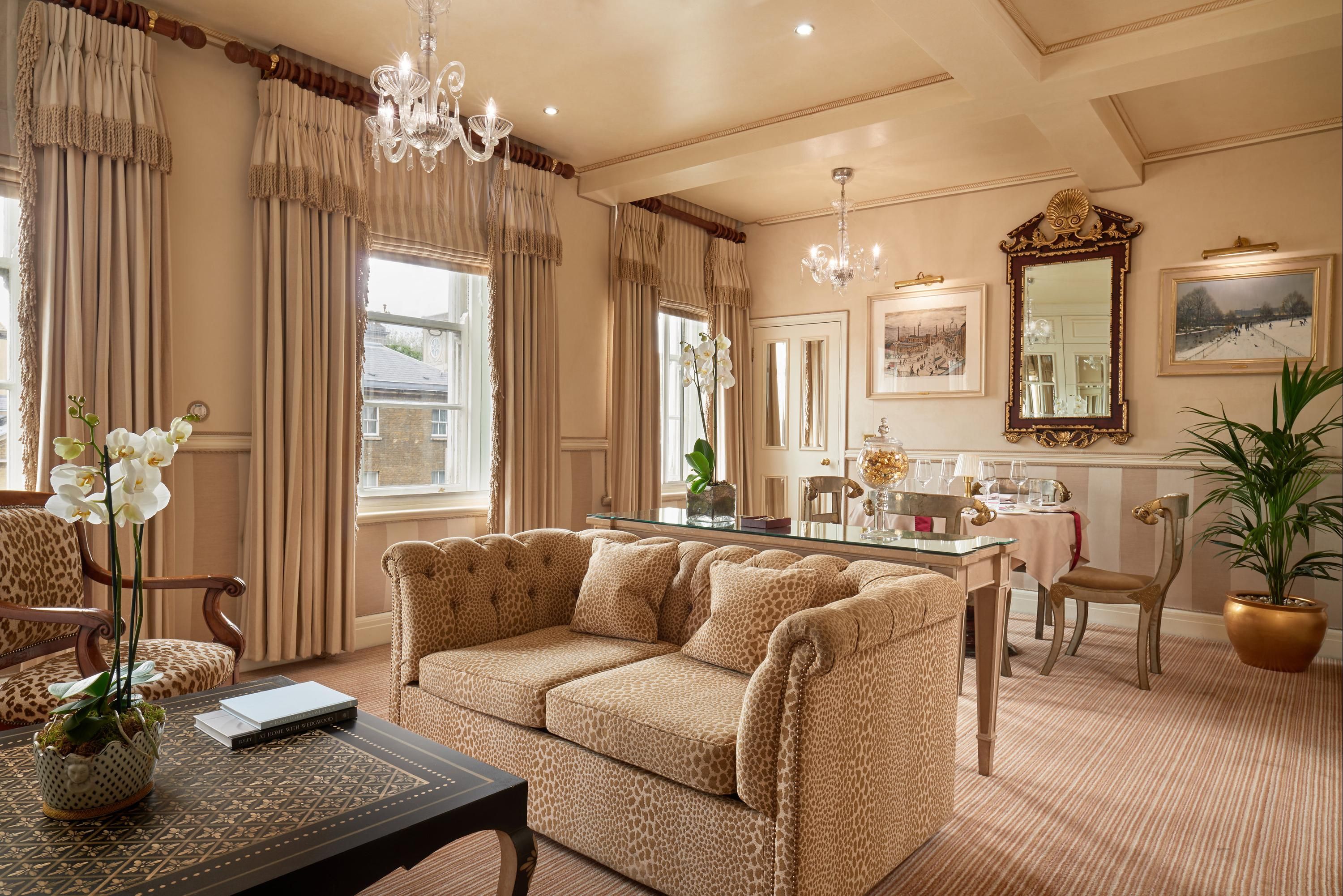 وروبنز في قصر - لندن - غرفة معيشة