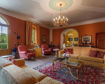 La Dimora dell'Inventore Luxury B&B - Capannori