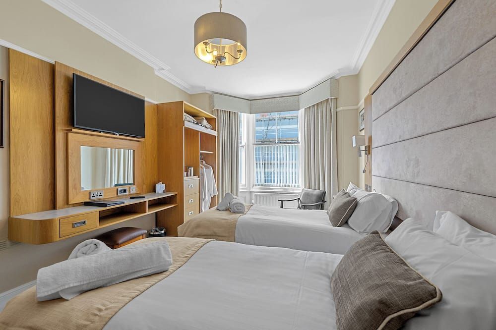 إنفيكتا هوتل - بليموث - غرفة نوم