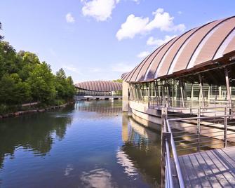 Steps To Downtown Bentonville IV - Bentonville - Outdoors view
