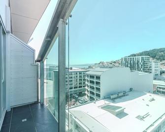 70 Tory Apartment Hotel - Wellington - Balcony