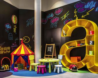 Ibis Styles Budapest Center - Budapest - Building