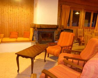 Gîte Les Augets, Near The Lanfiannes Restaurant, Cross-Country Ski Center - Thorens-Glières - Salon