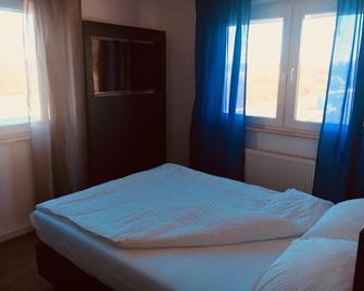 Hotel Auszeit im Euro Rastpark Guxhagen - Guxhagen - Bedroom