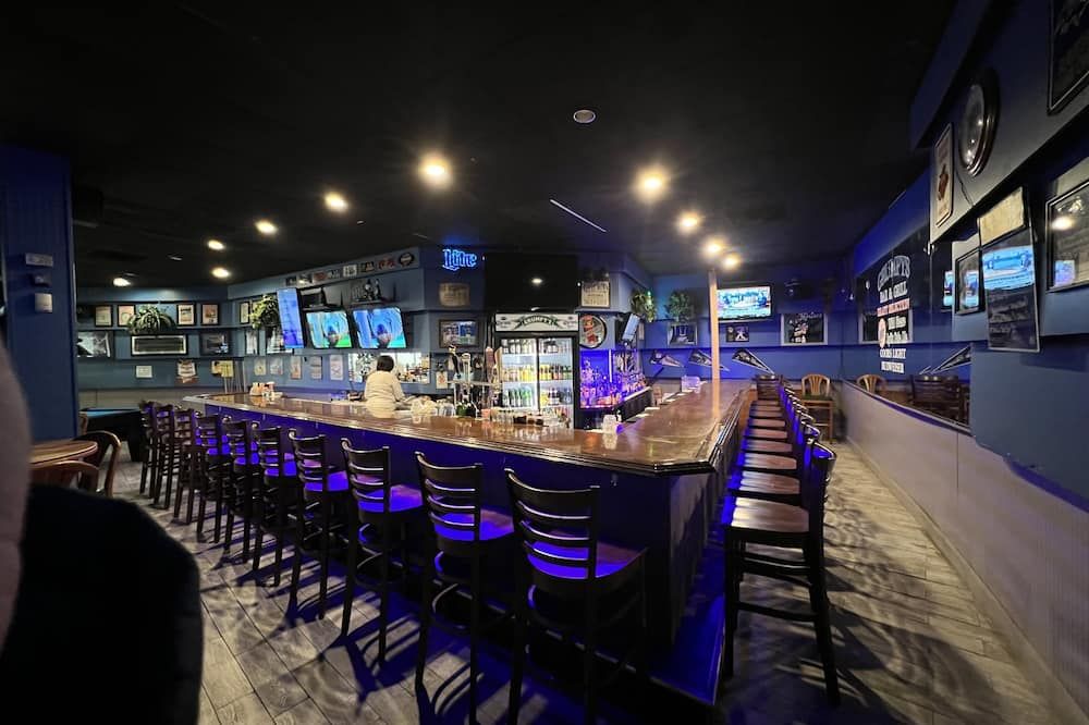 Travelodge by Wyndham Aberdeen - Aberdeen - Bar