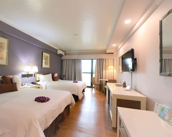 Days Inn by Wyndham Guam Tamuning - Tamuning - Makuuhuone