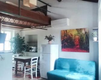 Bike Night-Bike Friendly, Cozy Loft, Fin - Finale Ligure - Obývací pokoj