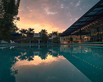 Hotel Quinta Moctezuma - Oaxtepec - Pool