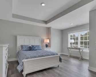 Charming 3-bedroom townhome with AC, WiFi in fabulous Rincon. - Rincon - Bedroom