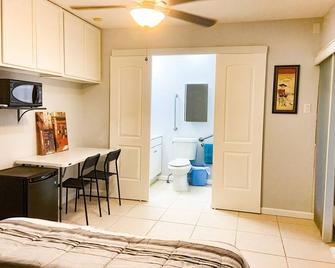 Beach cottage in Fort Lauderdale - Oakland Park - Bedroom