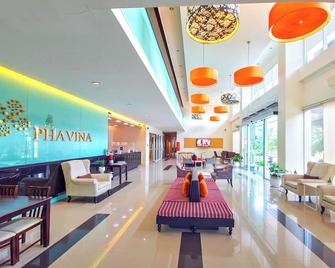Phavina Hotel Rayong Sha Extra Plus - Rayong - Lobby