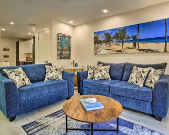Fort Lauderdale Condo with Patio, Near Canal! - Fort Lauderdale - Wohnzimmer
