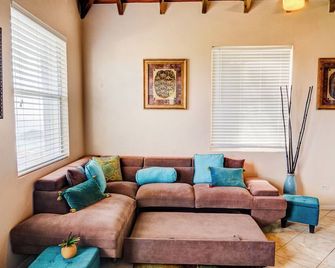 1-Bedroom Condo at Villa Ithaca Overlooking Charlotte Amalie Harbor - סנט תומאס - סלון