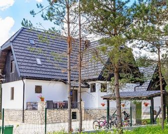 House Zeljko - Korenica - Gebäude