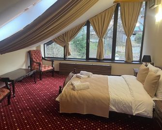Classic Inn Hotel - Braşov