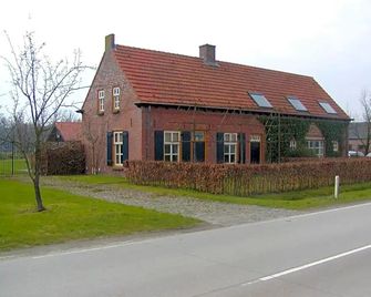 Beukenhof - Molenschot - Budova