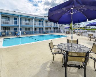 Rodeway Inn North Charleston - Ashley Phosphate - North Charleston - Pool