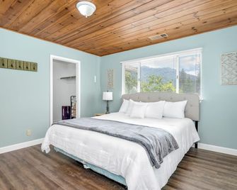 Bass Lake Cabin—Game Room—Bbq—5:4—Boat Slip - Bass Lake - Bedroom