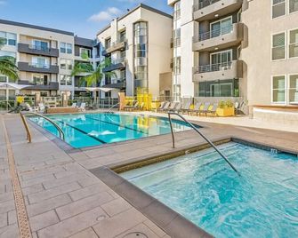 2 Bedroom Condo in Marina Del Rey! 10-mins to LAX - Marina del Rey - Basen