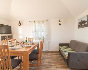 Awesome Home In Postira - Postira - Τραπεζαρία
