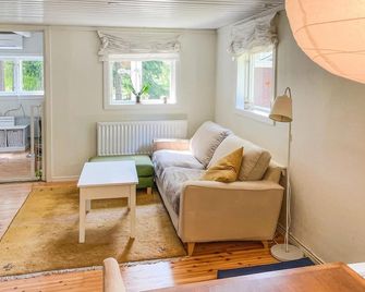 Cozy Home In Örebro With Wifi - Örebro - Stue