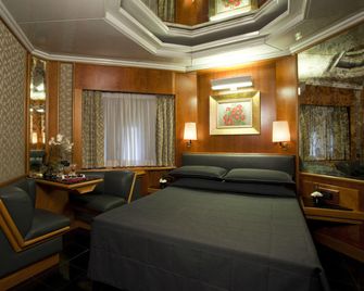Hotel Valadier - Rome - Bedroom