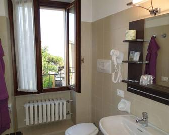 Bike Hotel Touring Gardone Riviera & Wellness - Gardone Riviera