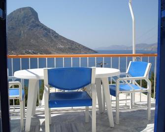 Tatsis Apartments - Masouri - Balcón