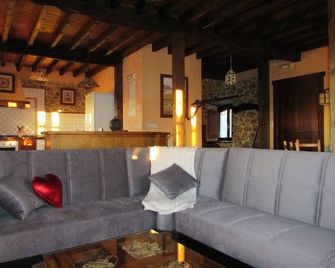 La Espinera - Nava - Living room