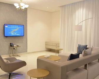 The Lodge Suites - Manama - Living room