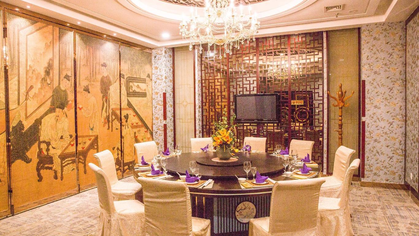 Dalian Everbright Hotel