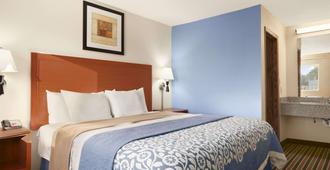 Days Inn by Wyndham Champaign/Urbana - Champaign - Bedroom