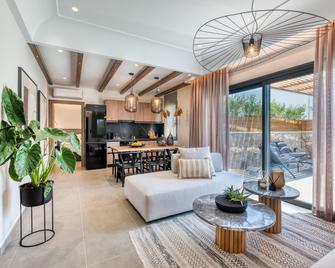 Sezian Boutique Homes and Villas - Préveza - Living room