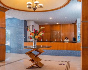 Hotel Baluartes - קמפצ'ה - דלפק קבלה
