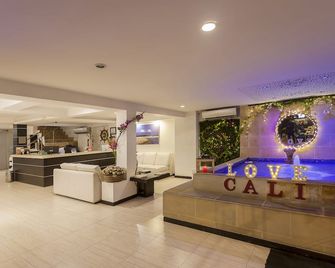 Aqua Granada Hotel - קאלי - לובי