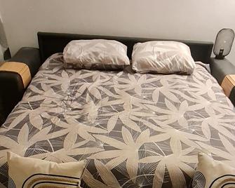 Charming air-conditioned studio apartment in a residence with swimming pool and Le Môle beach - Agde - Sypialnia