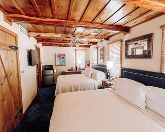 Gruene Cottages - New Braunfels - Bedroom