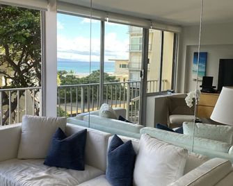 Oceanfront Property Diamond Head Beach Hotel Unit 704 - Honolulu - Balcony