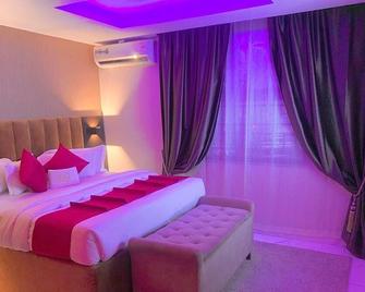 No 95 Suites VI - Lagos - Bedroom