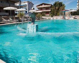 Hotel Excelsior - Alba Adriatica - Pool
