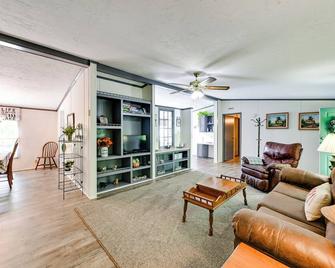Quiet Horseshoe Hill House By Lake Barkley! - Cadiz - Sala de estar