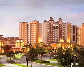 1BD/Orlando near Disney - Park Shuttle, 5 Pools, Waterslide, Game Room and more! - 博偉湖 - 建築