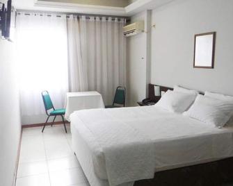 Hotel Verde Plaza - Santana do Livramento - Schlafzimmer