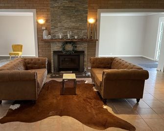 Sinclairs Country Retreat - Ulladulla - Sala de estar