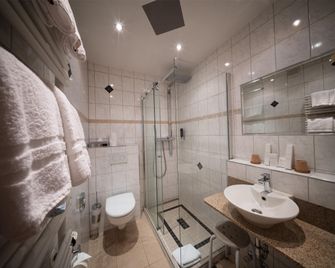 Komfort Hotel Am Kurpark - Bad Homburg vor der Höhe - Badkamer