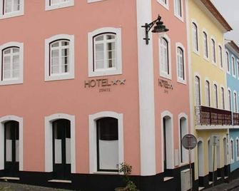 Hotel Zenite - Angra do Heroísmo - Edificio