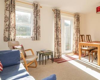 Rowan Cottage - St. Bees - Living room